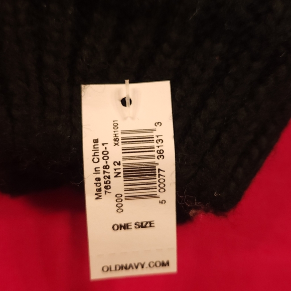 Old Navy Womens Hat and Mittens - Picture 7 of 7